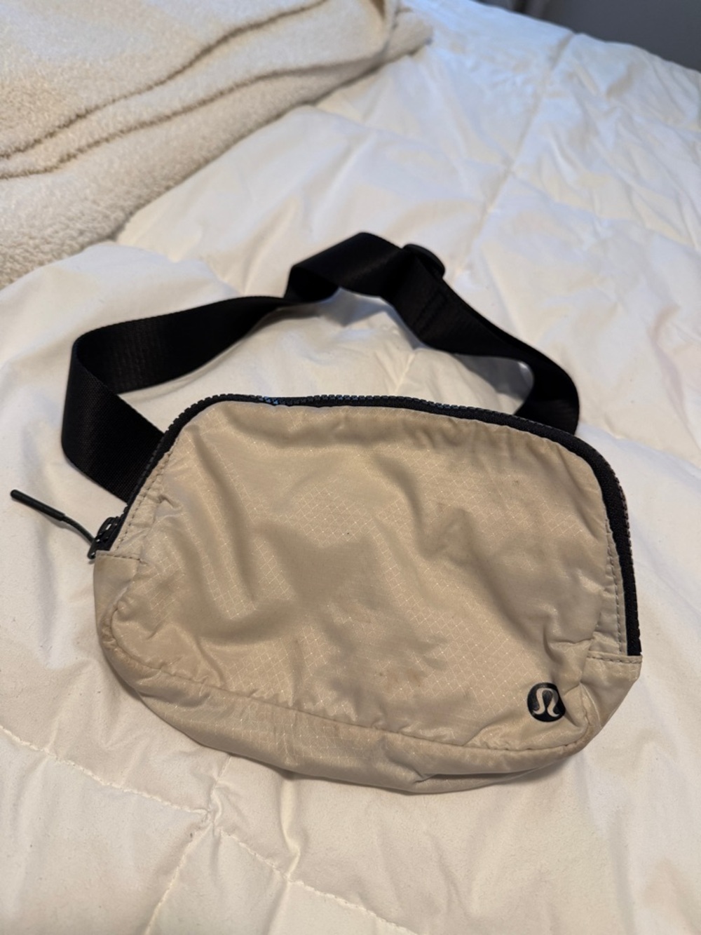 lululemon athletica Beige Mini Crossbody Belt Bag with Black Strap